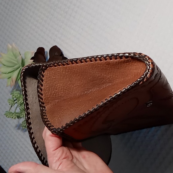 Handcrafted Hand Tooled Leather Clutch Chestnut Brown Tropical Leaf Design - Picture 11 of 13